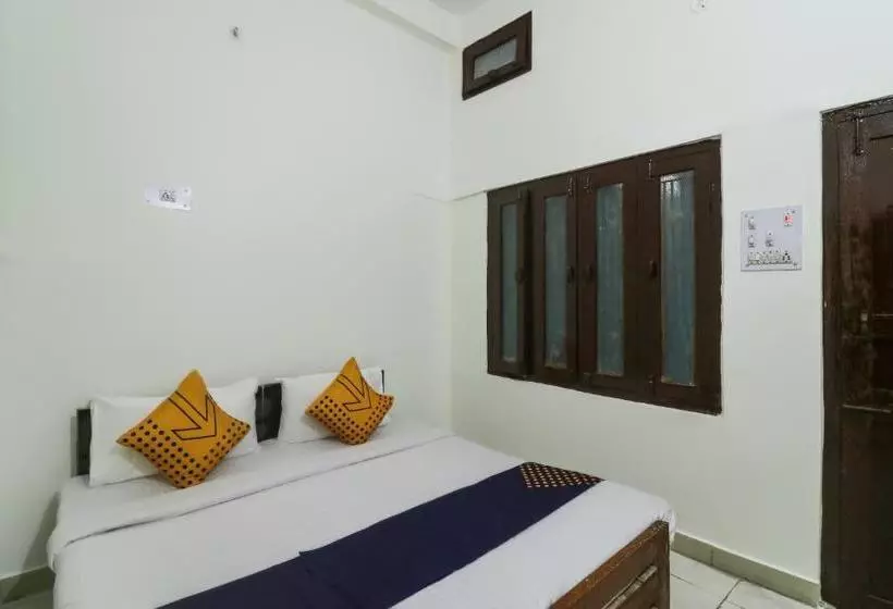 هتل Spot On 62999  Priyanka Tourist Lounge