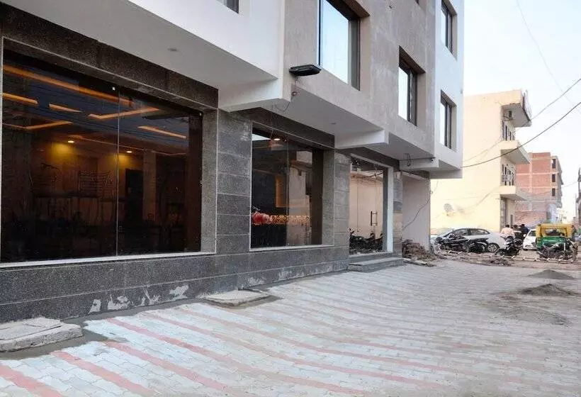 هتل Treebo Magnum Chandigarh