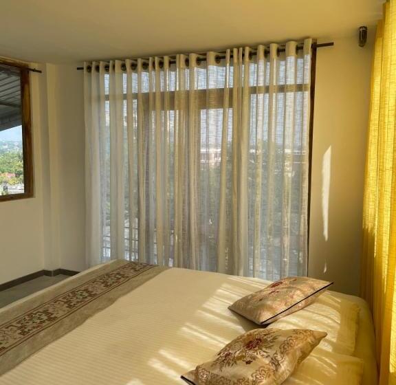 فندق White Fortress