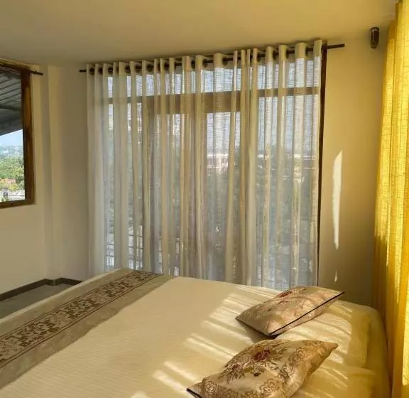 ホテル White Fortress