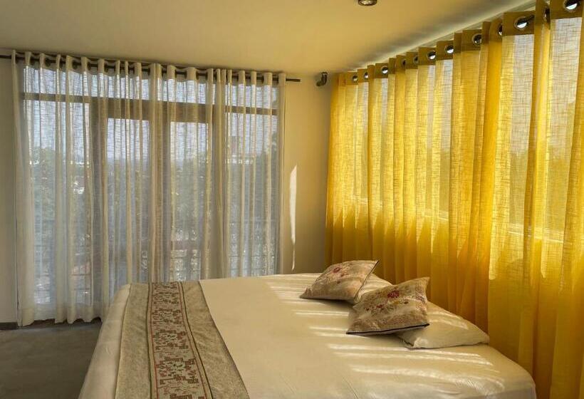 فندق White Fortress