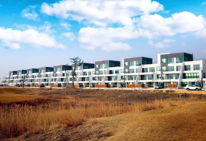 Latiera Terrace Golf Village