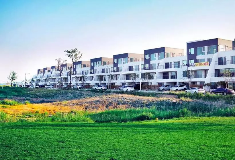 Latiera Terrace Golf Village