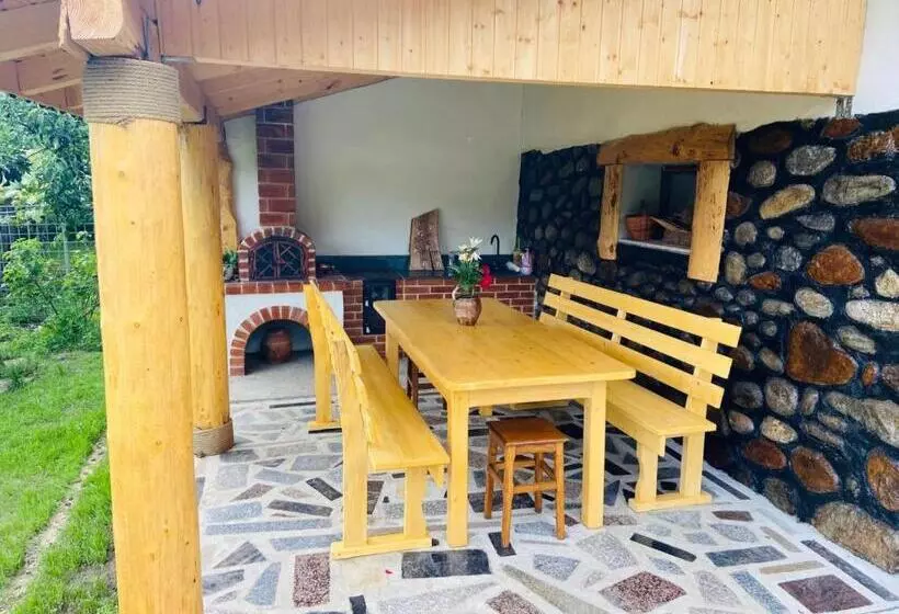 پانسیون Casa De Vacanta Mirela