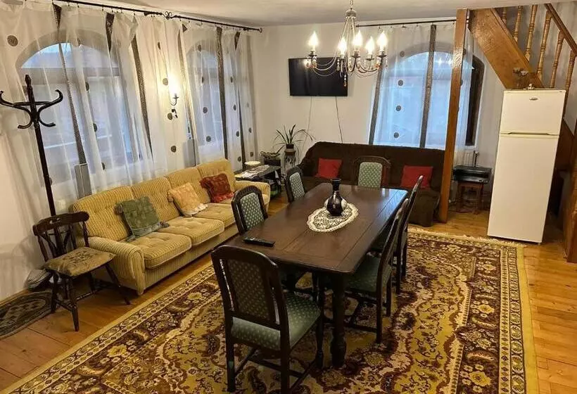 پانسیون Casa De Vacanta Mirela