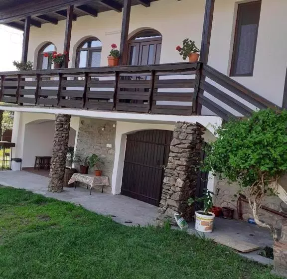پانسیون Casa De Vacanta Mirela
