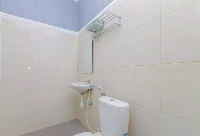 Urbanview Hotel Syariah Near Gelora Delta Sidoarjo