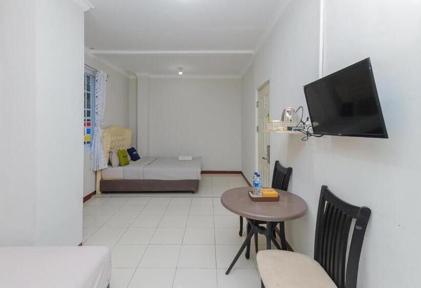 Urbanview Hotel Syariah Near Gelora Delta Sidoarjo