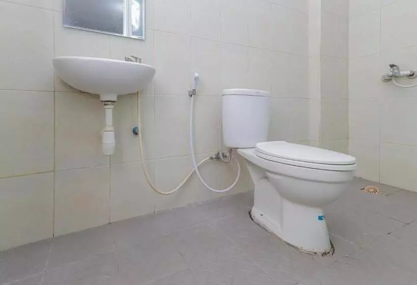 Urbanview Hotel Syariah Near Gelora Delta Sidoarjo