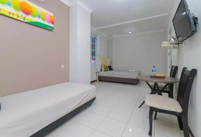 Urbanview Hotel Syariah Near Gelora Delta Sidoarjo