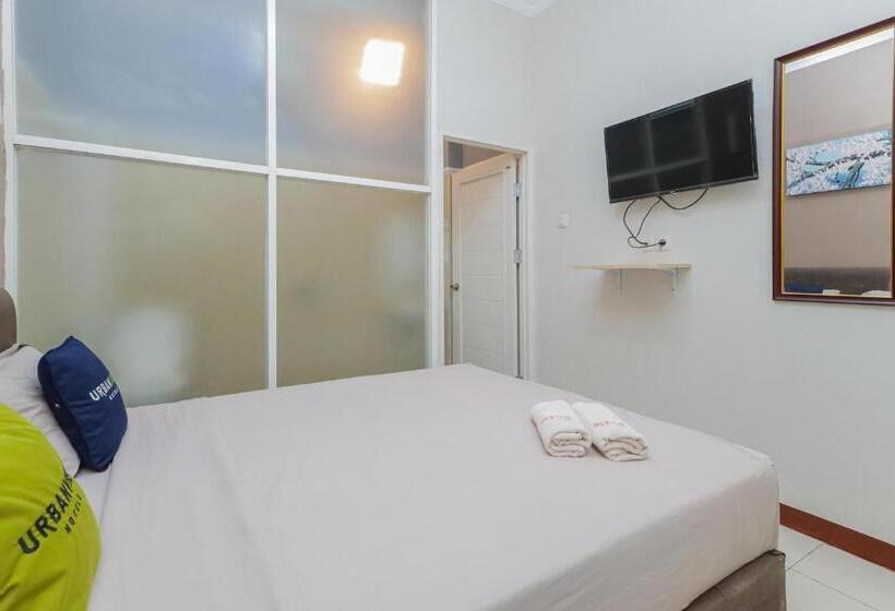 Urbanview Hotel Syariah Near Gelora Delta Sidoarjo