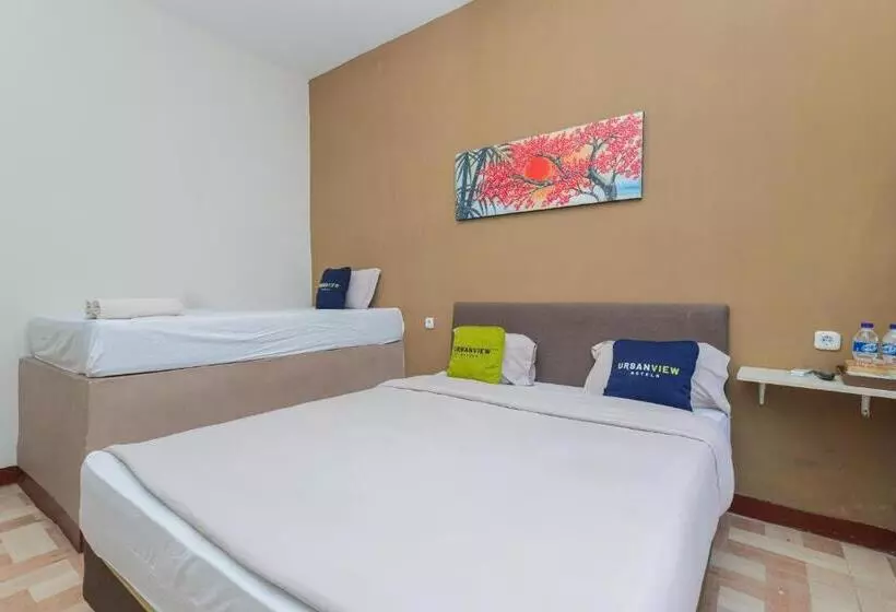 Urbanview Hotel Syariah Near Gelora Delta Sidoarjo