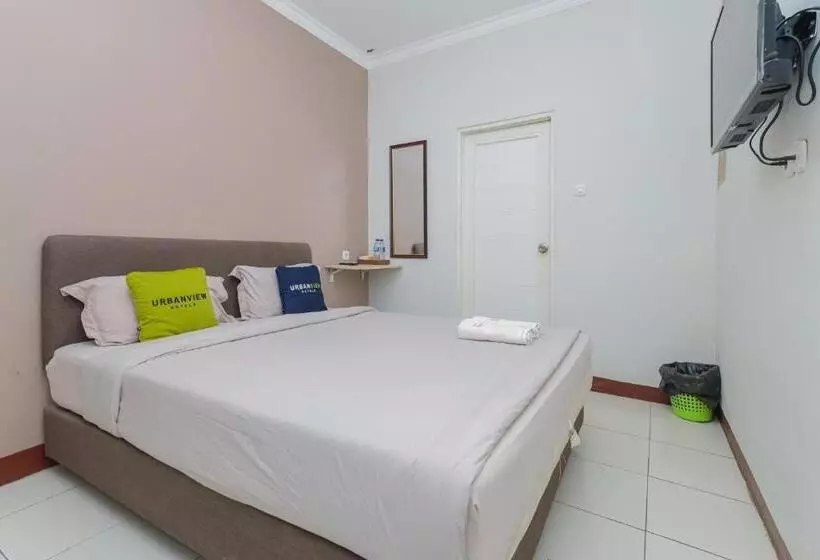 Urbanview Hotel Syariah Near Gelora Delta Sidoarjo