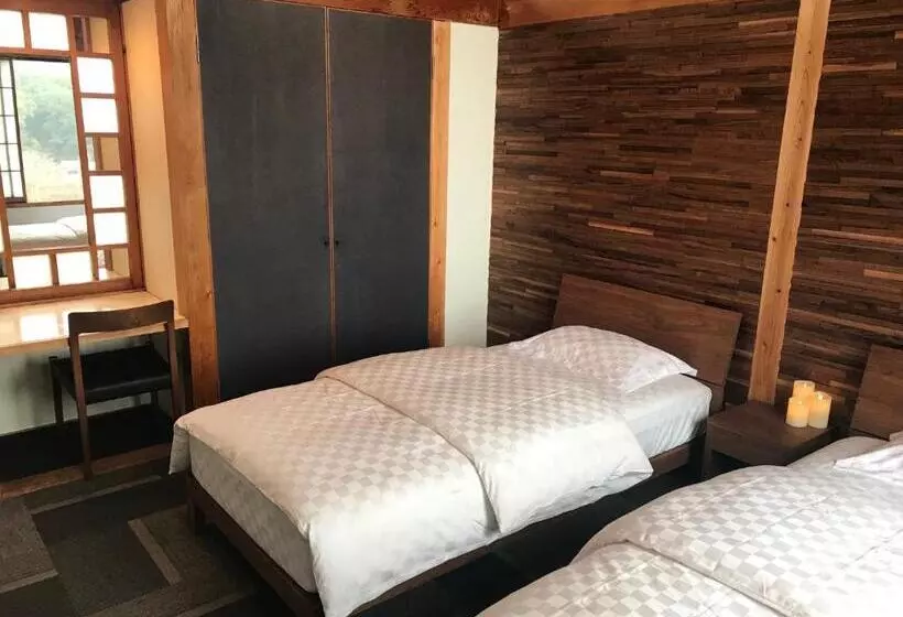 Retkeilymaja Shiraishi Island International Villa