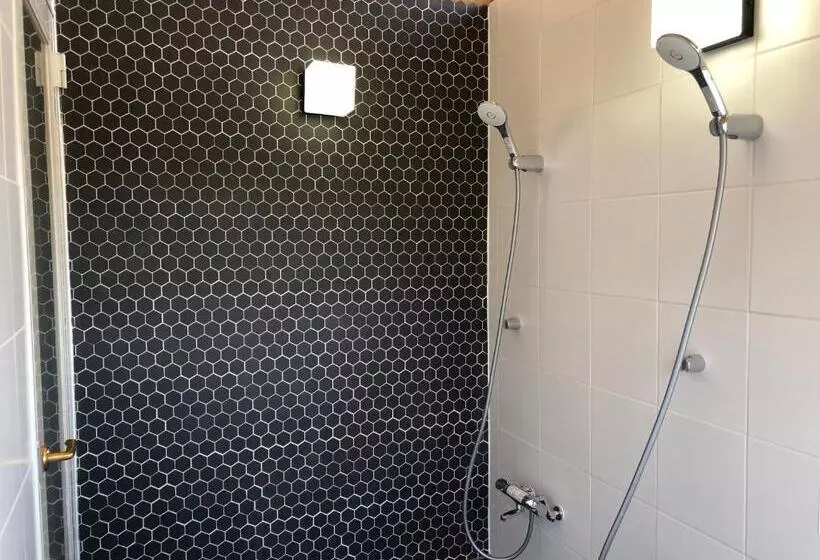 Retkeilymaja Shiraishi Island International Villa