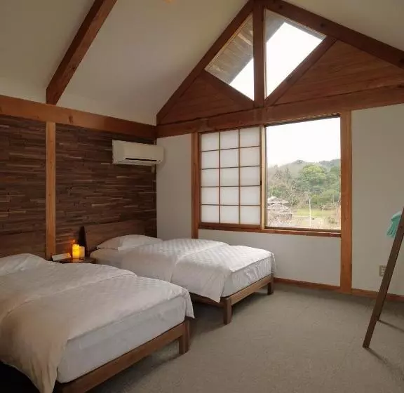 Retkeilymaja Shiraishi Island International Villa
