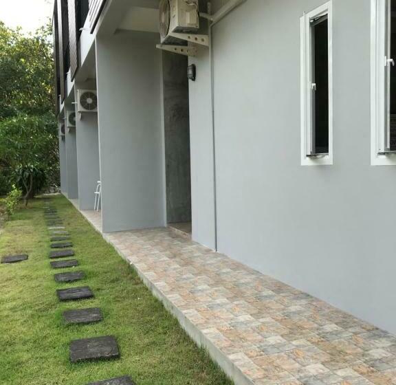 ユースホステル Snooze Inn Phuket Free Shuttle To Bang Rong Pier