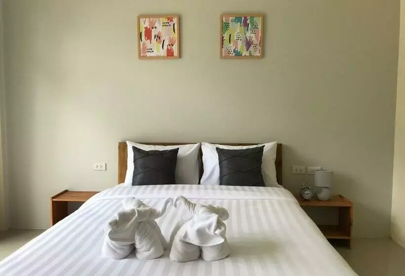 Retkeilymaja Snooze Inn Phuket   Free Shuttle To Bang Rong Pier