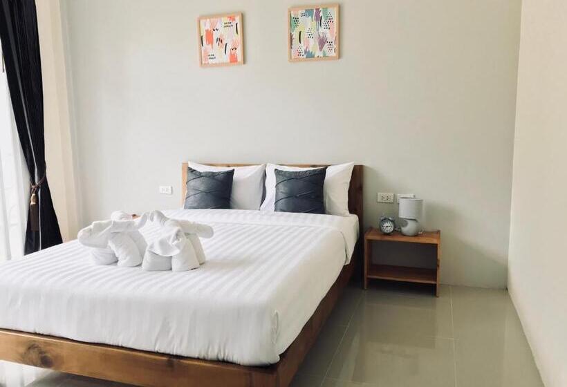 ユースホステル Snooze Inn Phuket Free Shuttle To Bang Rong Pier