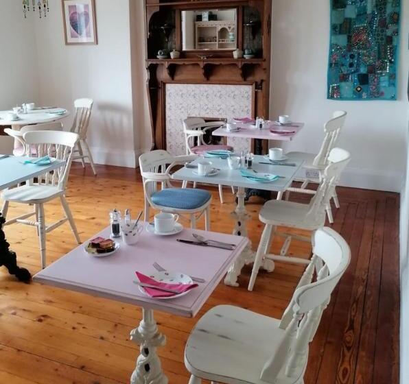 ベッドアンドブレックファースト Furain