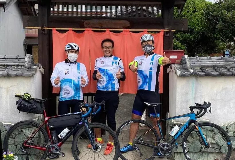 Aamiaismajoitus (B&B) Guest House Mitsuka