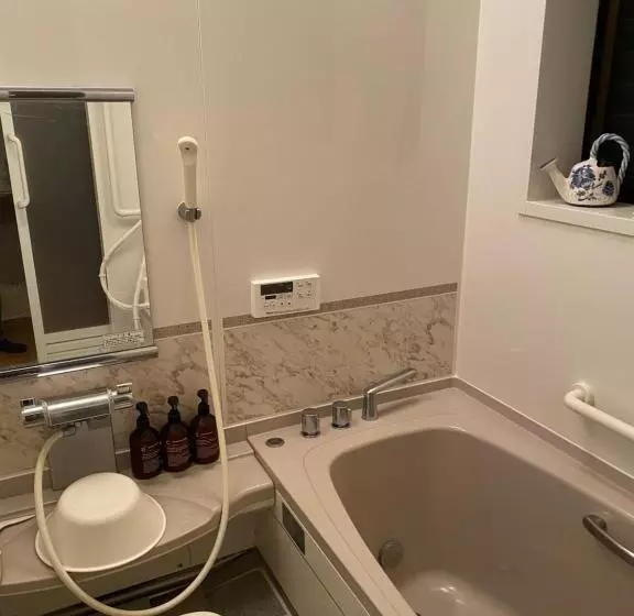 Aamiaismajoitus (B&B) Guest House Mitsuka