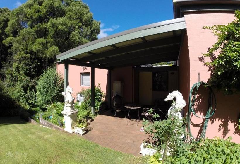 Bed and Breakfast Mandalay House