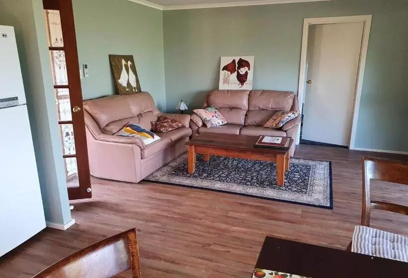 Aamiaismajoitus (B&B) Pecan Hill Bnb