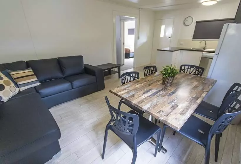 Esk Caravan Park & Rail Trail Motel