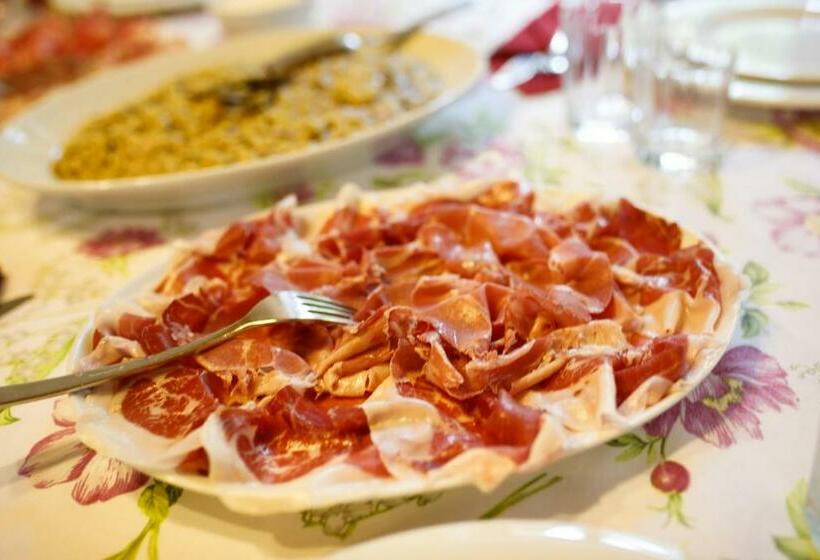 فندق Agriturismo Carovane