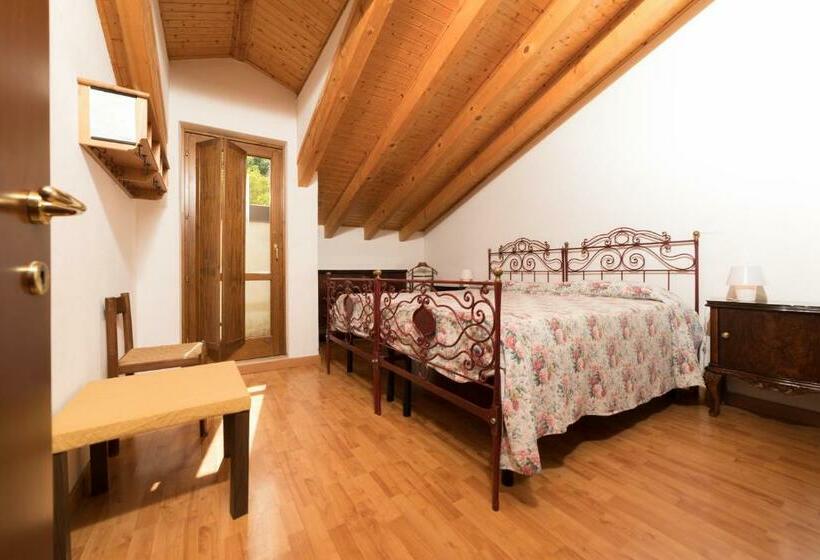 فندق Agriturismo Carovane