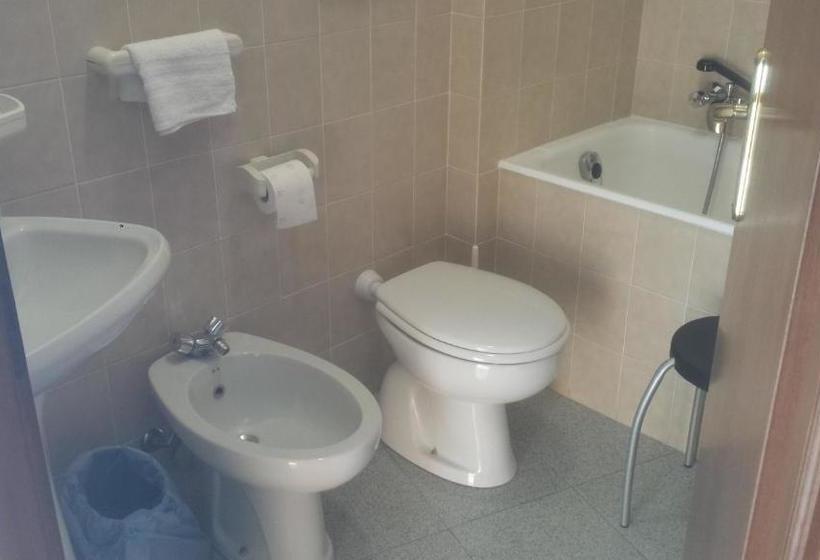 בית מלון כפרי Albergo Al Sole Ad Aquila Di Arroscia Im A Trenta Chilometri Dal Mare