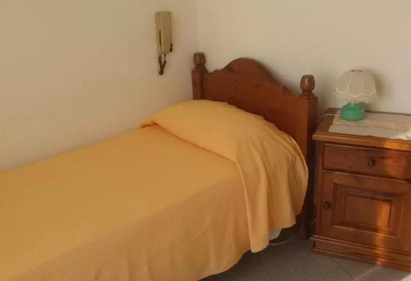 ホテル Albergo Al Sole Ad Aquila Di Arroscia Im A Trenta Chilometri Dal Mare