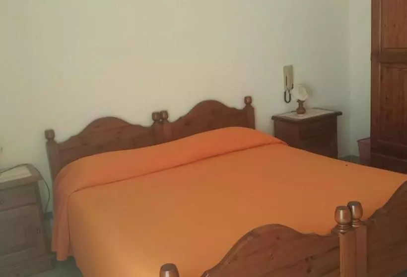 ホテル Albergo Al Sole Ad Aquila Di Arroscia Im A Trenta Chilometri Dal Mare