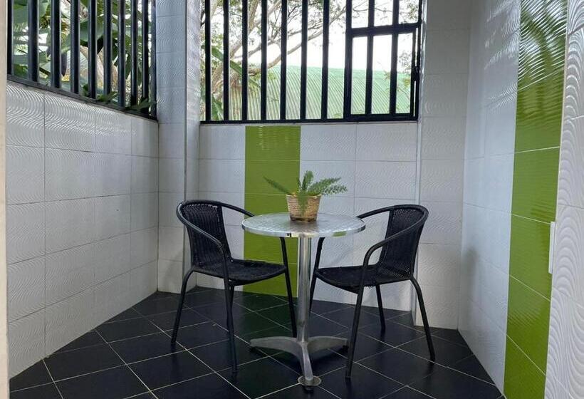 هتل Boutique La Riviera