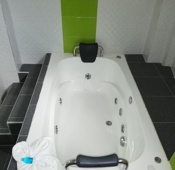 هتل Boutique La Riviera