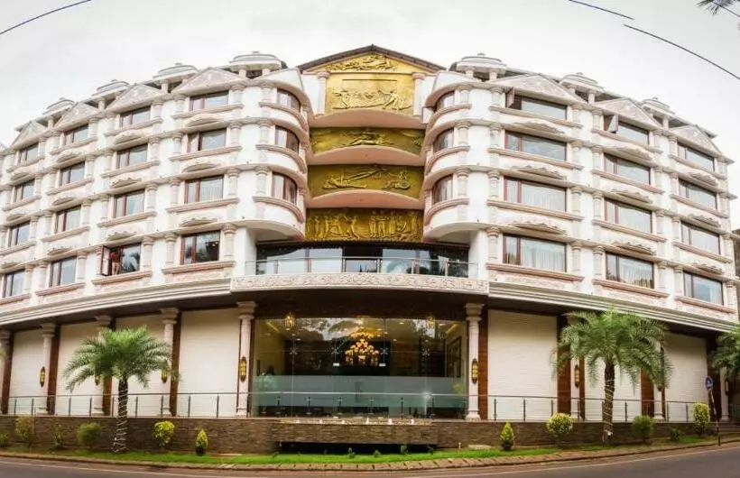 Hotelli Grace Majestic