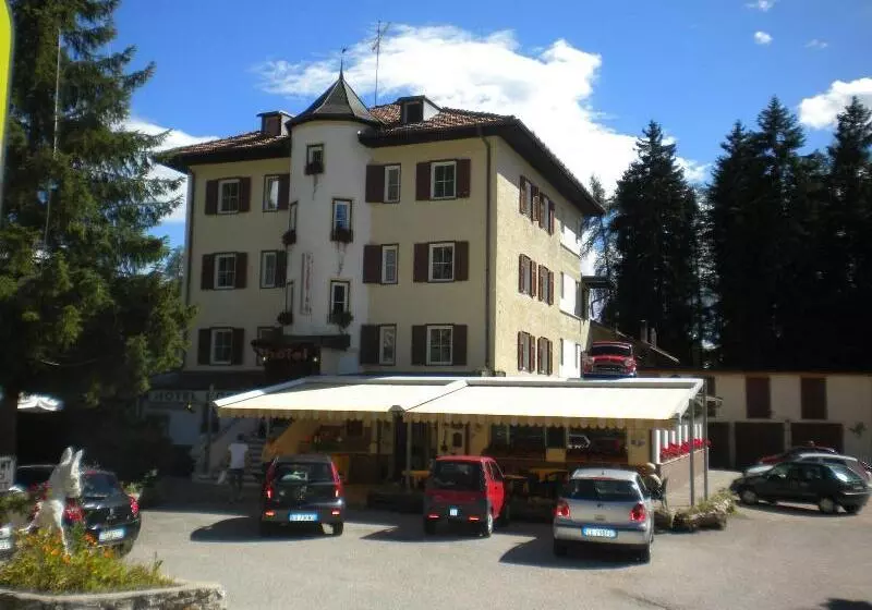 Hotelli Roen Ruffrè Mendola