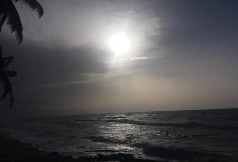 پانسیون Emeraua Hospedaje Hostel