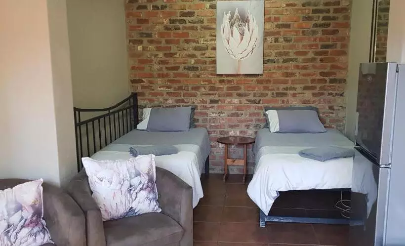ペンション Hullabaloo Selfcatering Sleepover