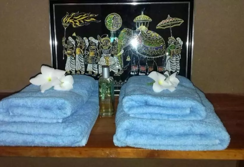 Majatalo Mahee House