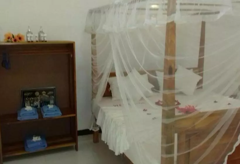 Majatalo Mahee House