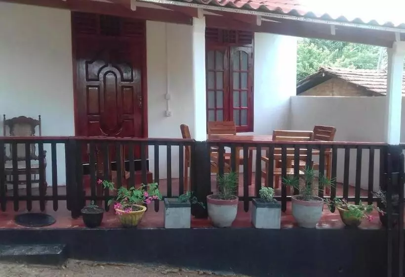 Majatalo Mahee House