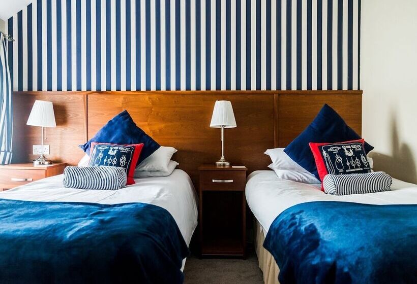 פנסיון Pier 36