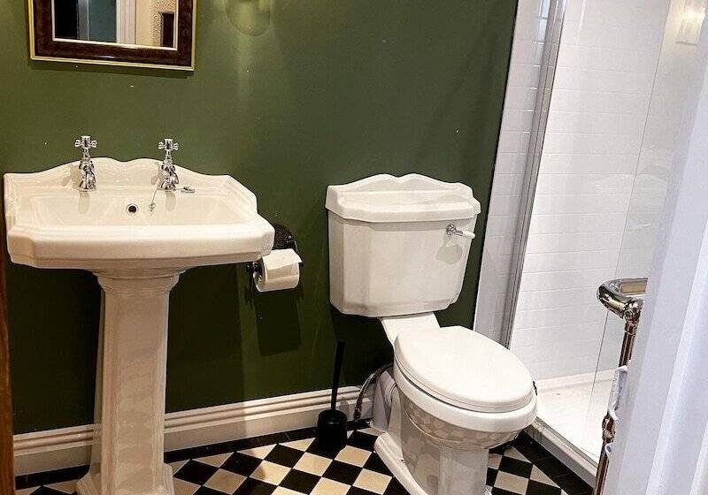 פנסיון Pier 36