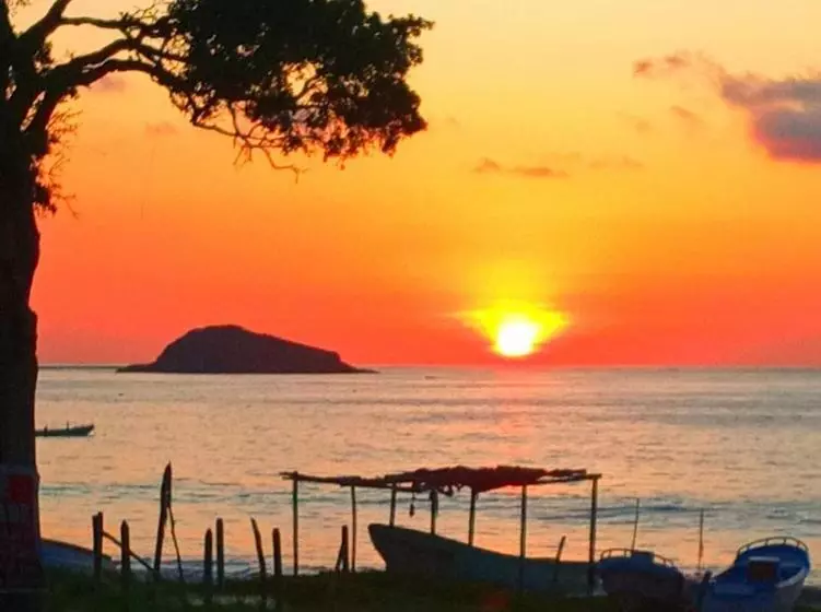 Retkeilymaja Hospedaje Algarrobo Machalilla