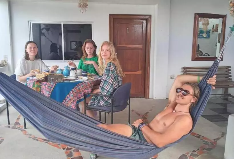 Retkeilymaja Hospedaje Algarrobo Machalilla