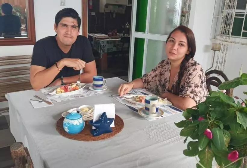 Retkeilymaja Hospedaje Algarrobo Machalilla