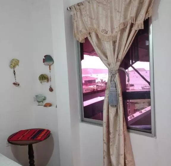 Retkeilymaja Hospedaje Algarrobo Machalilla