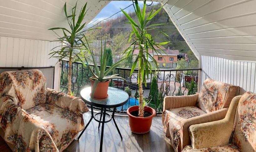 ベッドアンドブレックファースト Casa Cu Muri